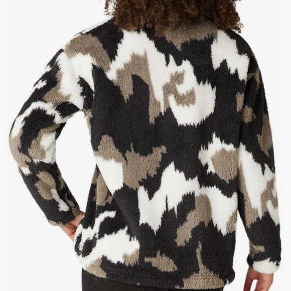 Eddie Bauer Plush Quarter Zip Camo Print Black, Brown & White, Size Medium - Picture 3 of 10